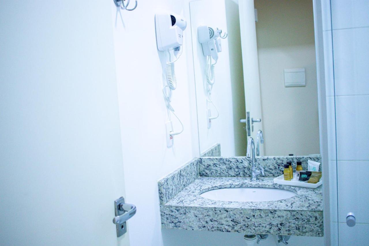 Hotel H2 Congonhas Congonhas  Esterno foto Bathroom