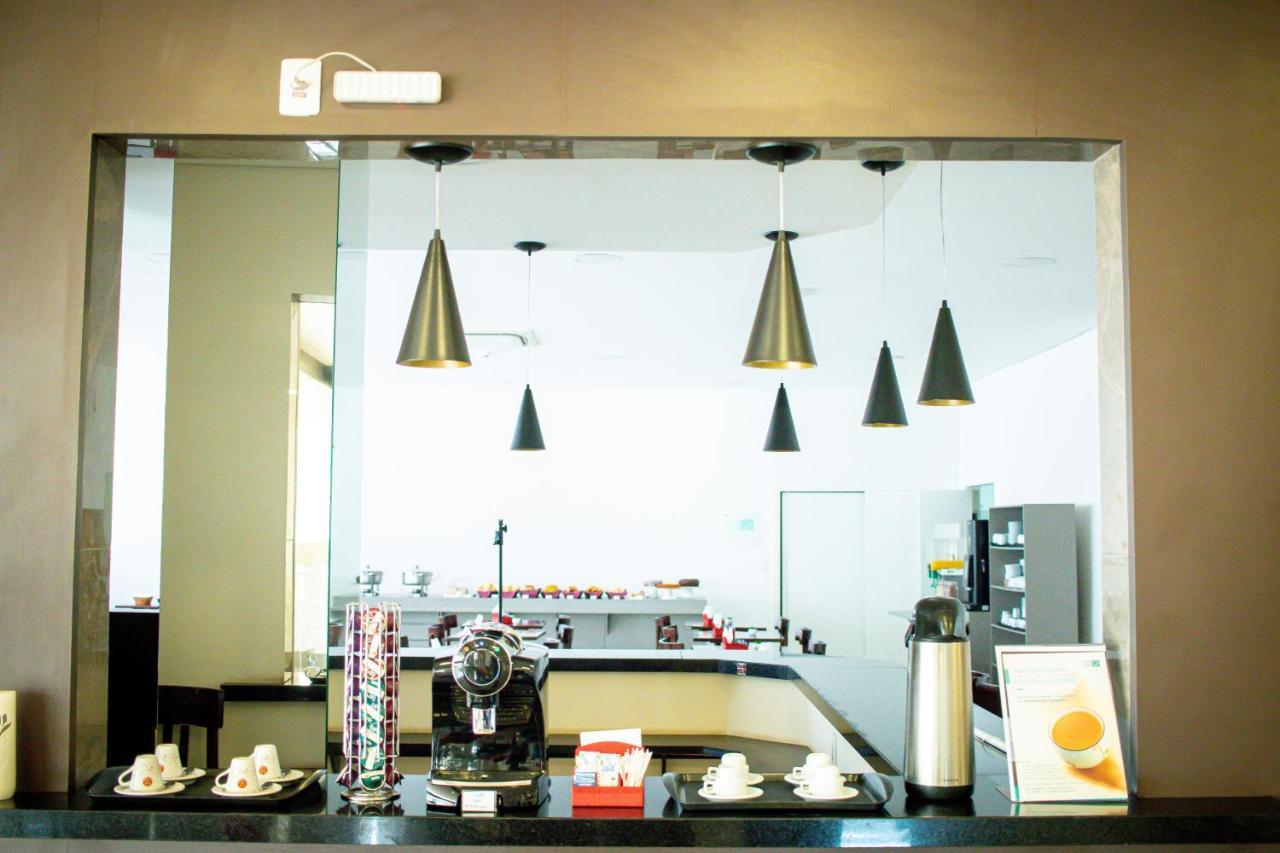 Hotel H2 Congonhas Congonhas  Esterno foto A coffee bar in a hotel